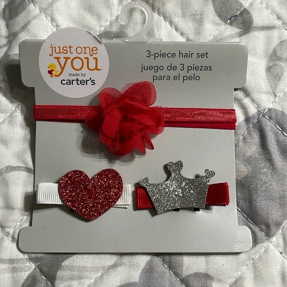 New Carter’s hair accessory set